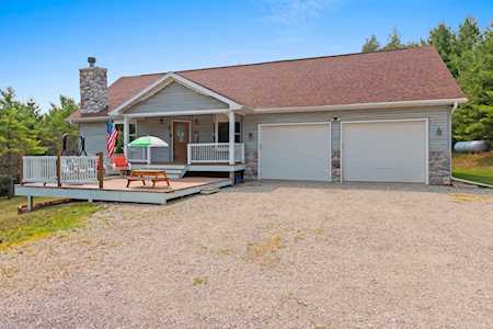 N2855 Hillcrest Dr Hortonville, Town of Ellington, WI 54944-9102