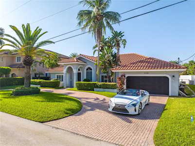 2228 NE 26th St Lighthouse Point, FL 33064