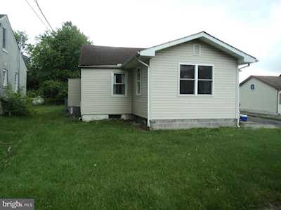 5543 Dupont Pky Smyrna, DE 19977