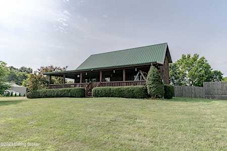 1312 Pin Oak Dr Taylorsville, KY 40071
