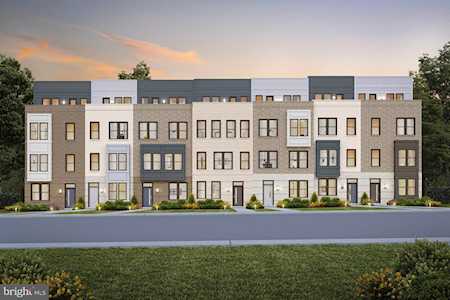 12744 Verdant Way Reston, VA 20191