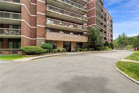 1374 Midland Ave #107 Yonkers, NY 10708