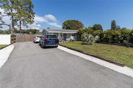 5527 23rd St W Bradenton, FL 34207