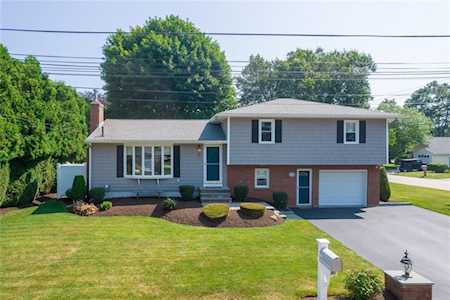 46 Homeland Ave Narragansett, RI 02882