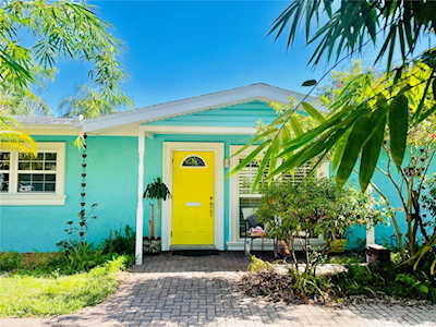 592 43rd Ave NE St. Petersburg, FL 33703