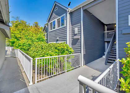 12611 109 Ct NE #J304 Kirkland, WA 98034
