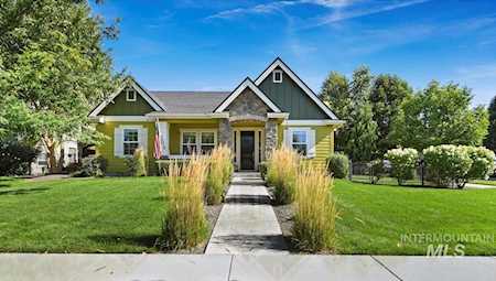 4068 E Timbersaw Dr Boise, ID 83716