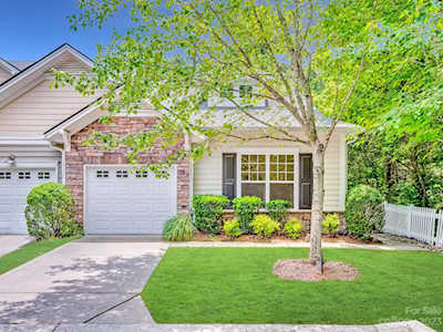 2095 Calloway Pines Dr Tega Cay, SC 29708