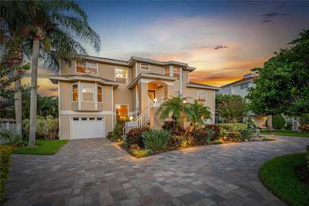 208 Shore Dr Palm Harbor, FL 34683