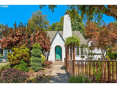 2027 N Skidmore CT Portland, OR 97217