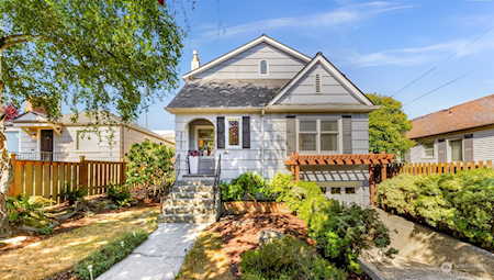 3727 36th Ave SW Seattle, WA 98126