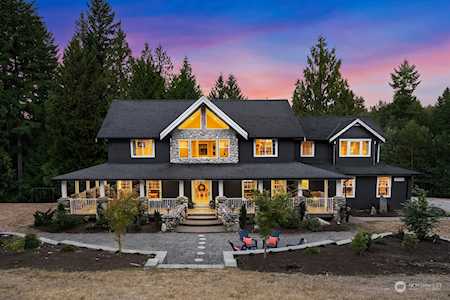 14734 209th Ave SE Renton, WA 98059