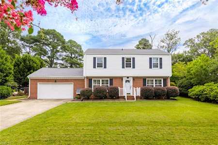 972 Lindsley Dr Virginia Beach, VA 23454