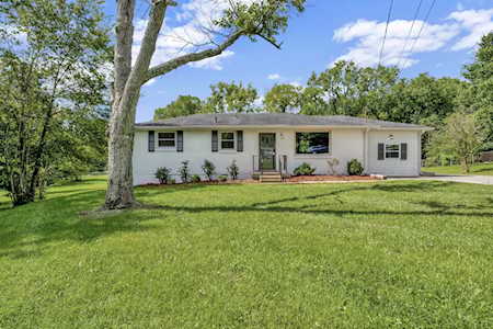 1203 Sussex Ct Nashville, TN 37207