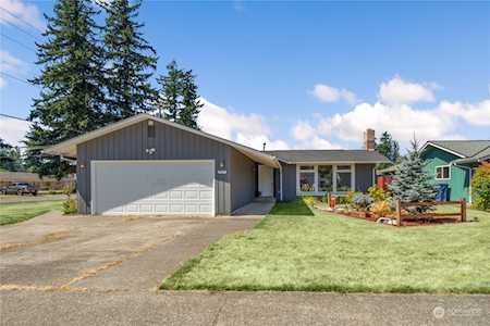 9208 47th Dr NE Marysville, WA 98270