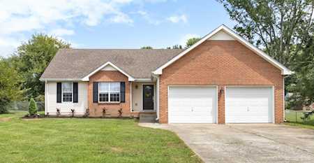 697 Buttercup Dr Clarksville, TN 37040