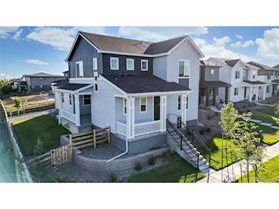 17601 Parkside Dr Commerce City, CO 80022