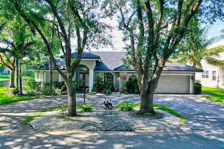 5797 NW 48th Ct Coral Springs, FL 33067