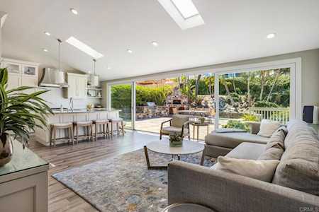 2285 La Amatista Del Mar, CA 92014