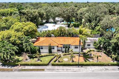 9500 NE 6th Ave Miami Shores, FL 33138