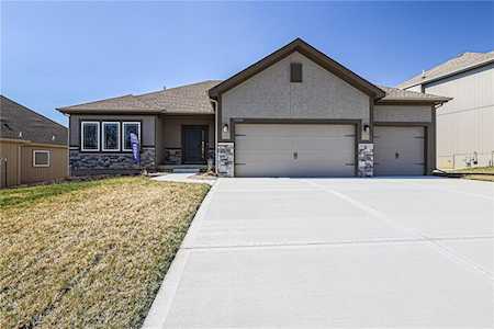 10308 N Corrington Ave Kansas City, MO 64156