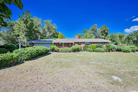 1023 E Hyland Lake Dr Murray, UT 84121