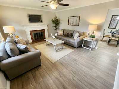 210 Edgewood Rd Portsmouth, VA 23701