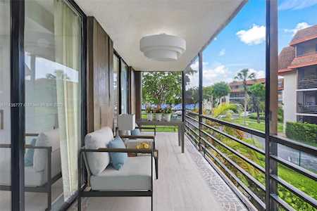 665 NE 195th St #220 Miami, FL 33179