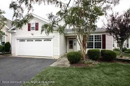 489 Huntington Dr Jackson, NJ 08527