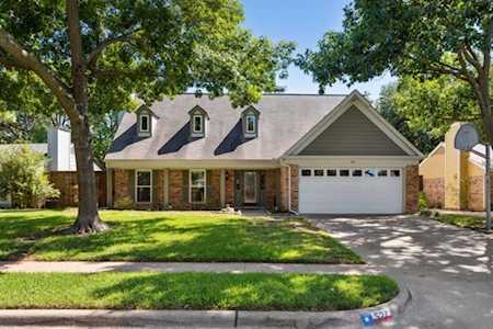 527 Chasewood Drive Grapevine, TX 76051