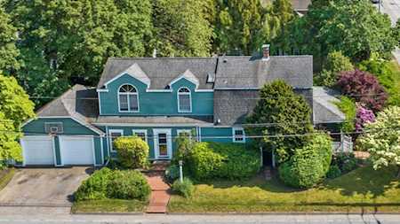 30 Bay Rd Barrington, RI 02806