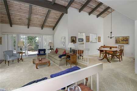 26 Redwood Tree Ln Irvine, CA 92612