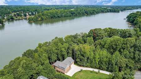 4641 River Bluff Ct Charlotte, NC 28214