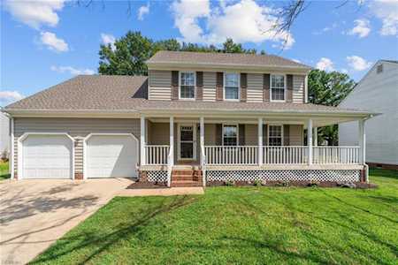 382 Knells Ridge Dr Chesapeake, VA 23320