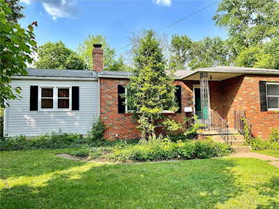 525 Saint Marie St Florissant, MO 63031