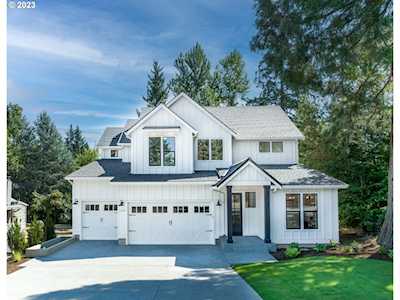 1931 13th ST West Linn, OR 97068