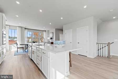 13530 Innovation Station Loop Herndon, VA 20171