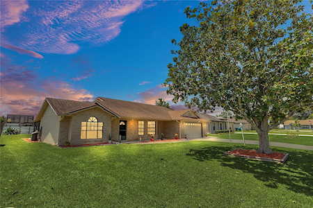 2287 Belen Dr Deltona, FL 32738