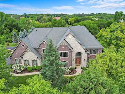 6N981 Whispering Trl St. Charles, IL 60175