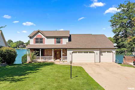 4621 S King Arthur Ct Mapleton, IL 61547