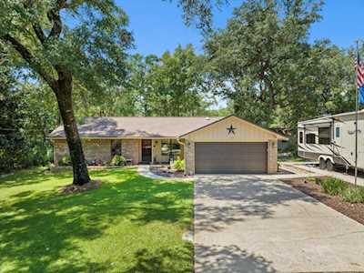708 Oak Ave Niceville, FL 32578