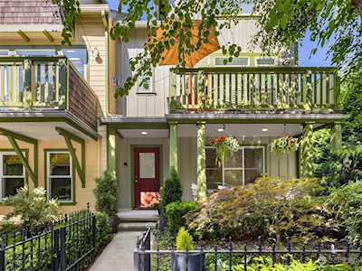 737 Madison Ave N #30 Bainbridge Island, WA 98110