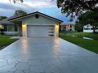10213 NW 31st St Coral Springs, FL 33065
