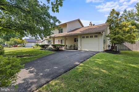 21 Heather Dr Marlton, NJ 08053