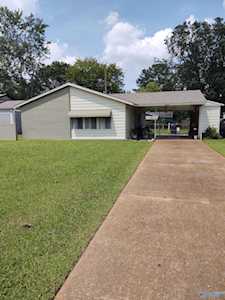 604 SW SW 8th Street Decatur, AL 35601