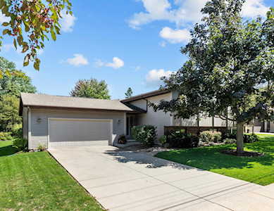 1850 S Oakwood Rd Oshkosh, City of Oshkosh, WI 54904-8343