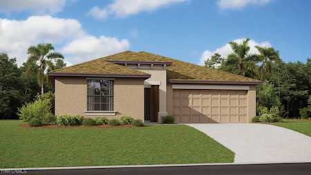 12105 Savanna Lakes Blvd Lehigh Acres, FL 33974