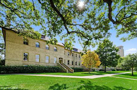 154 Leonard Wood Dr S #214 Highland Park, IL 60035