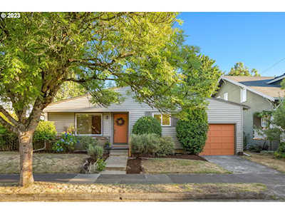 4532 SE Center ST Portland, OR 97206