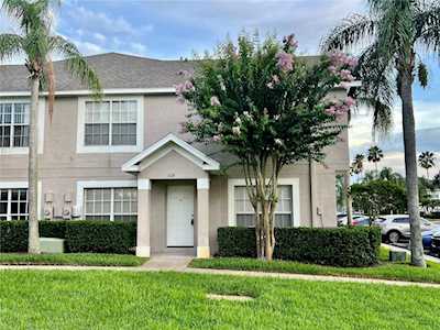 318 Kensington Lake CIRCLE Brandon, FL 33511